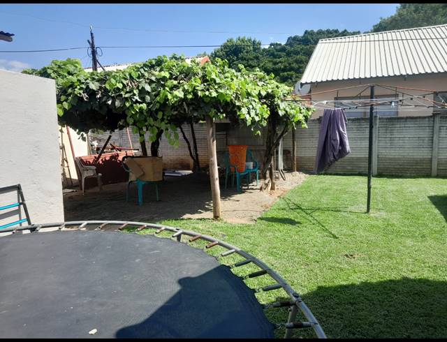 3 BEDROOM HOUSE FOR SALE IN OOS EINDE